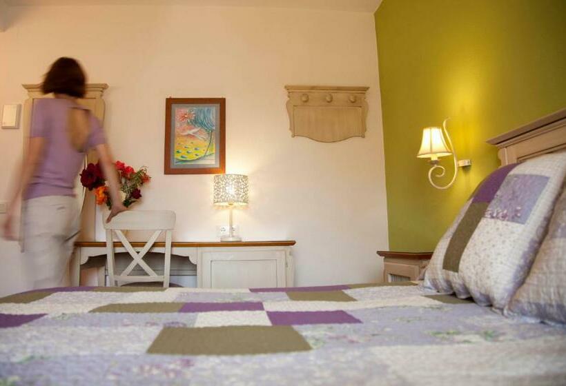 اتاق استاندارد, Hostal Los Pinos