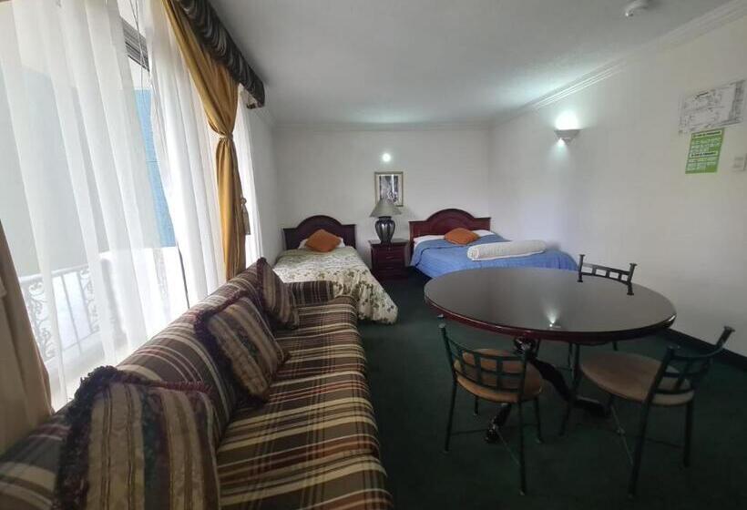 Quarto Familiar, González Suarez