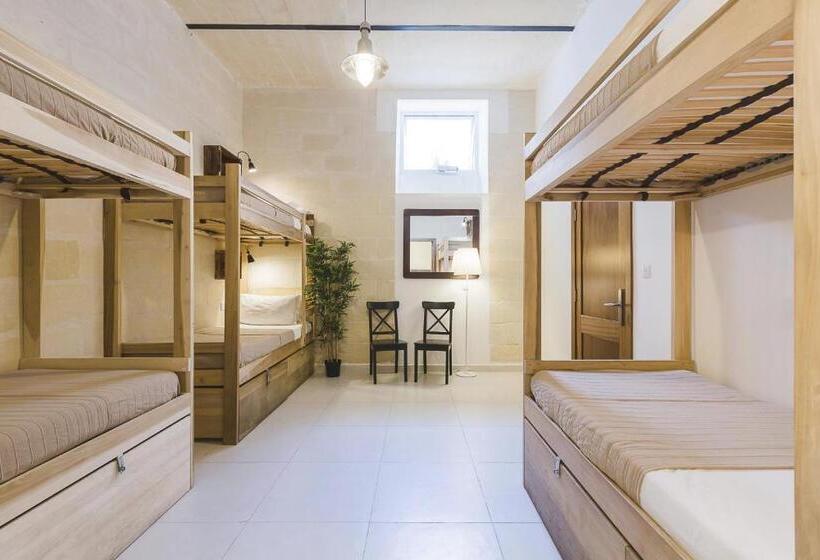 تختخواب در اتاق مشترک, Two Pillows Boutique Hostel