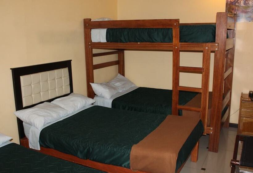 스탠다드 트리플 룸, Hostal Villa Melgar