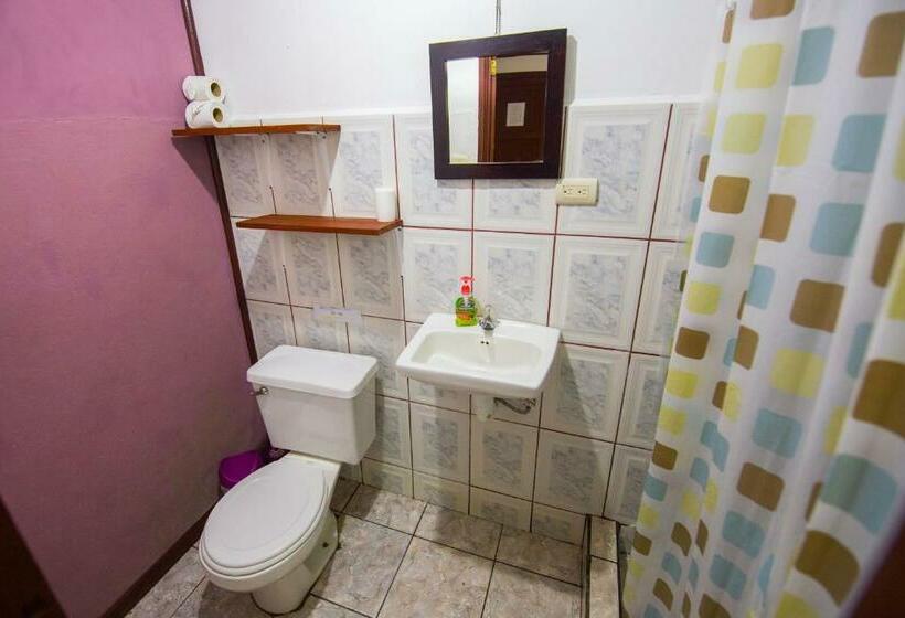 חדר סטנדרט, Aracari Garden Hostel