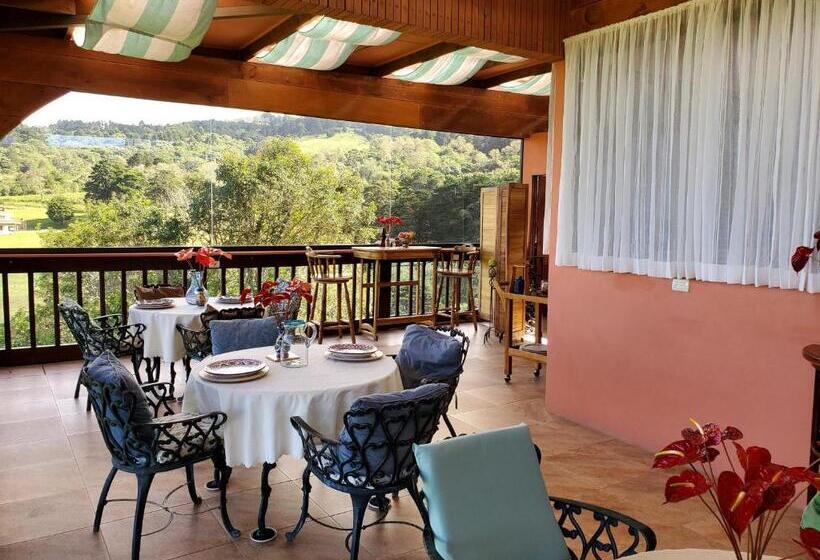 Четырехместный Номер Deluxe, Finca Paraiso Mountain Retreat Near San Jose Airport