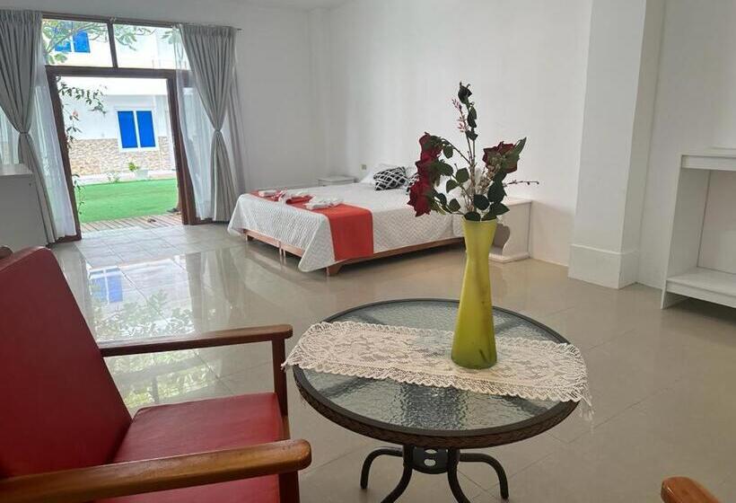 غرفة قياسية ثلاثية مطلة علي الحديقة, Galápagos Isabela Hotel Loja