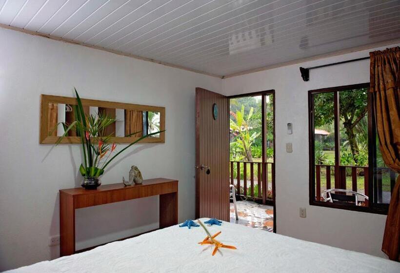 غرفة قياسية مطلّة علي الحديقة, Tortuguero Beachfront