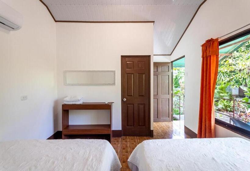 Четырехместный Номер Стандарт Вид на Сад, Tortuguero Beachfront