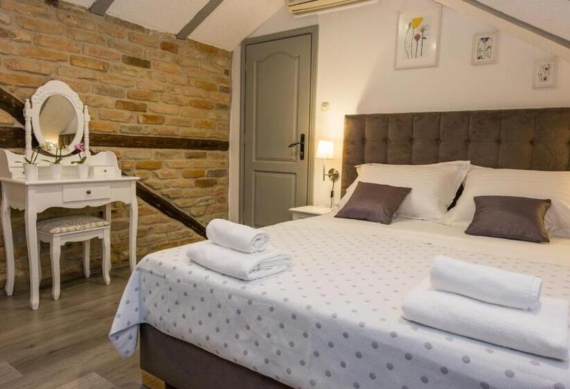 Номер Комфорт, Xiv Century Rooms