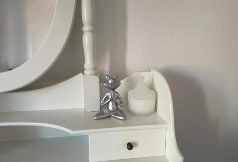 חדר קומפורט, Xiv Century Rooms