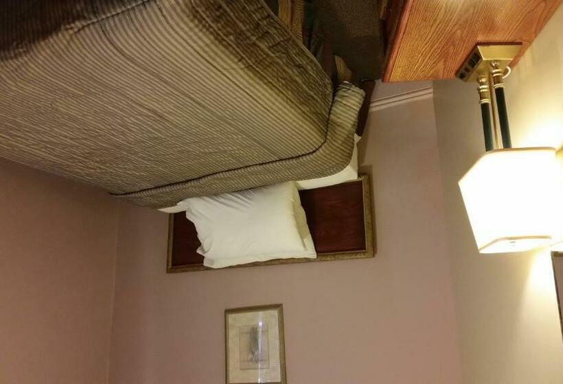 带共用浴室的标准房间, A Voyageur S Guest House