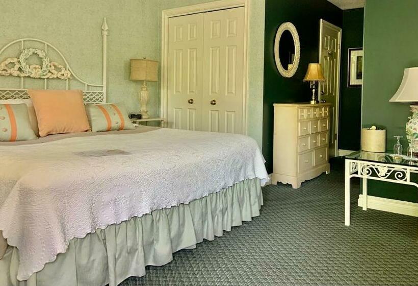 חדר סטנדרט עם מיטת קינג, Weatherpine Inn