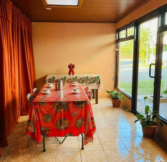 اتاق استاندارد چهار تخته, La Puesta Del Sol B&b