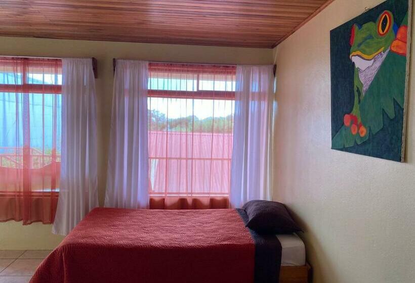 اتاق استاندارد سه تخته با بالکن, La Puesta Del Sol B&b