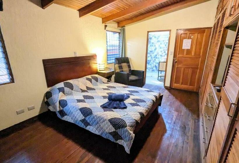 高级大房间, Mangifera Hostel