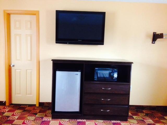 Номер Стандарт 2 Двуспальные Кровати, Blue Sky Inn Glens Falls Saratoga Lake George