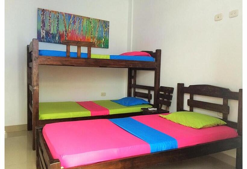 트리플 클래식 룸, Hostal Santa Maria City