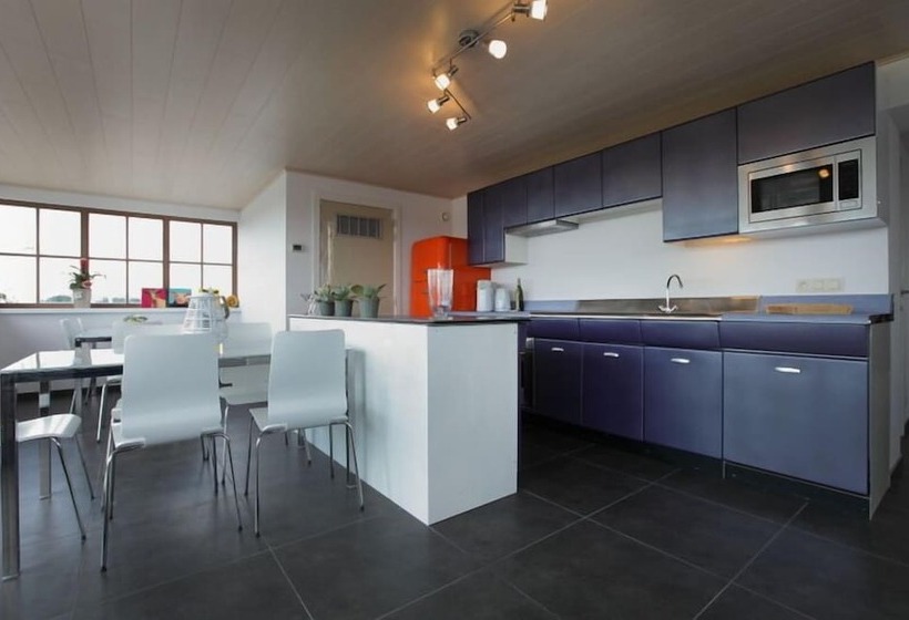 חדר סטנדרט, B&b Back2front