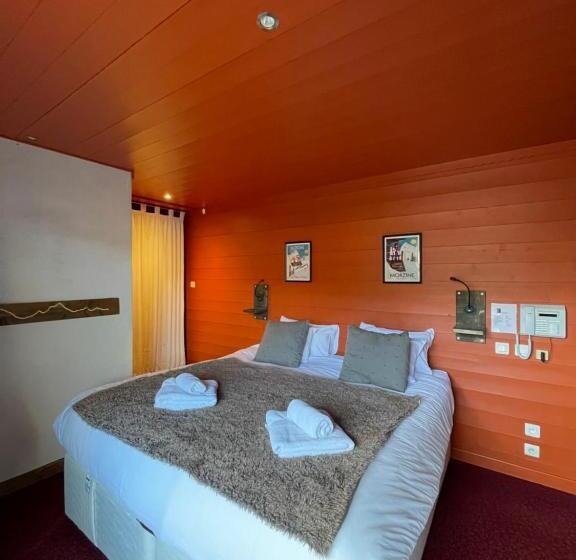 اتاق راحتی سه تخته, Hôtel La Chaumière