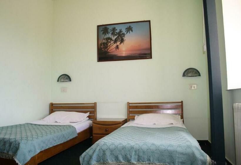 اتاق استاندارد, Paradis