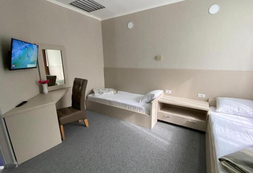 اتاق استاندارد, Motel Carmen