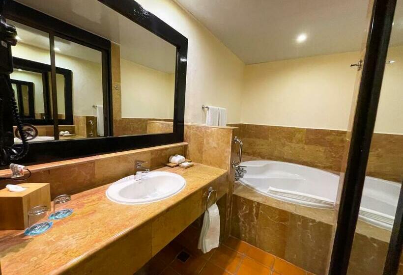סוויטת ג'וניור פרמיום, Catalonia Punta Cana - All Inclusive