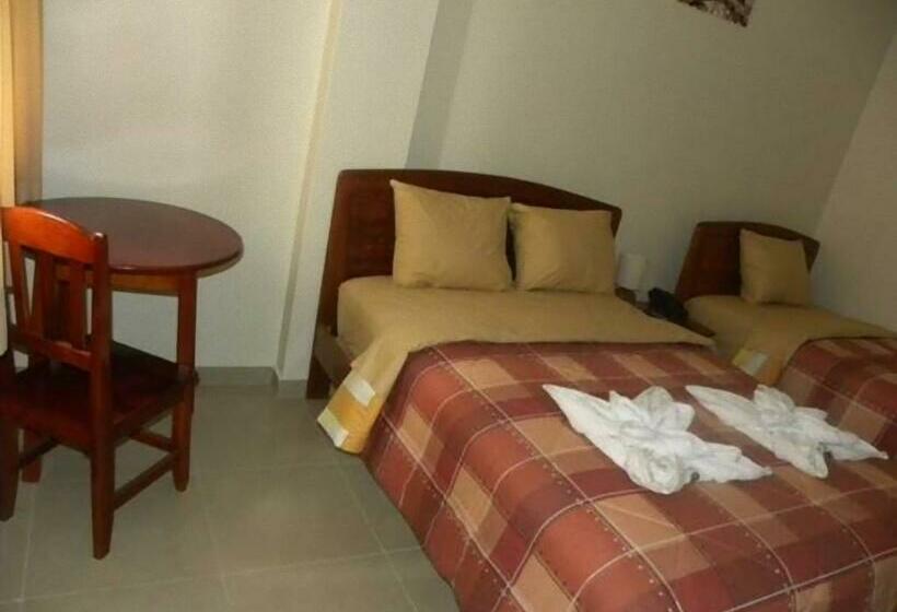 Quarto Triplo Clássico, Jose Antonios Inn