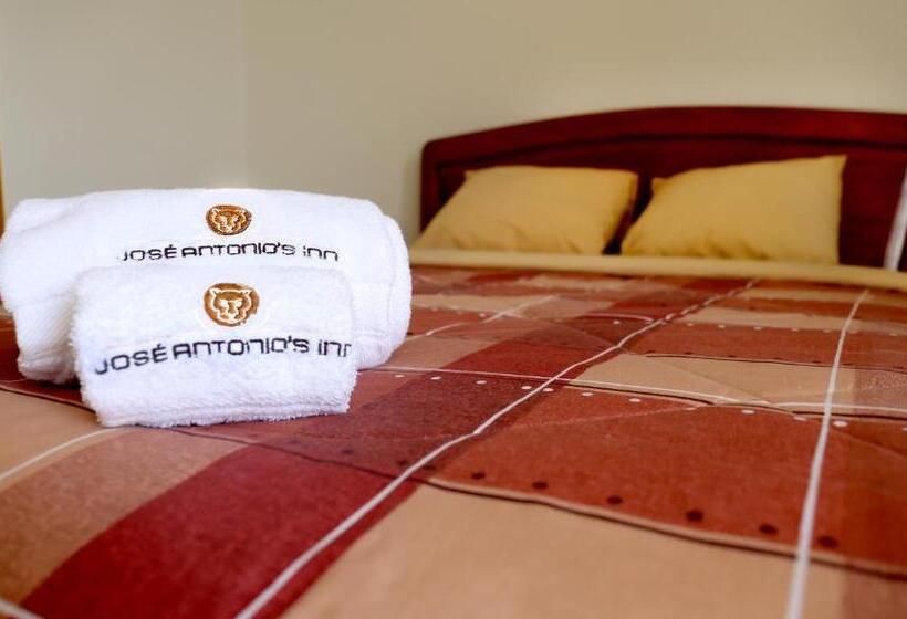 Люкс Вид на Бассейн, Jose Antonios Inn