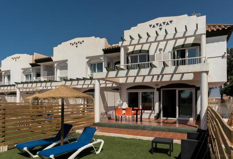 スリーベッドルーム　ヴィラ, Roquetas Beach And Playa Serena Golf Village