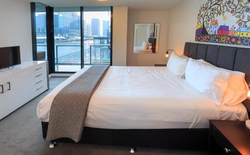 Апартаменты Ejecutiva 3 Спальни, Waterfront Melbourne Apartments