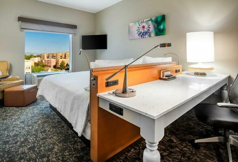 Номер Премиум, Hilton Garden Inn Arvada Denver, Co
