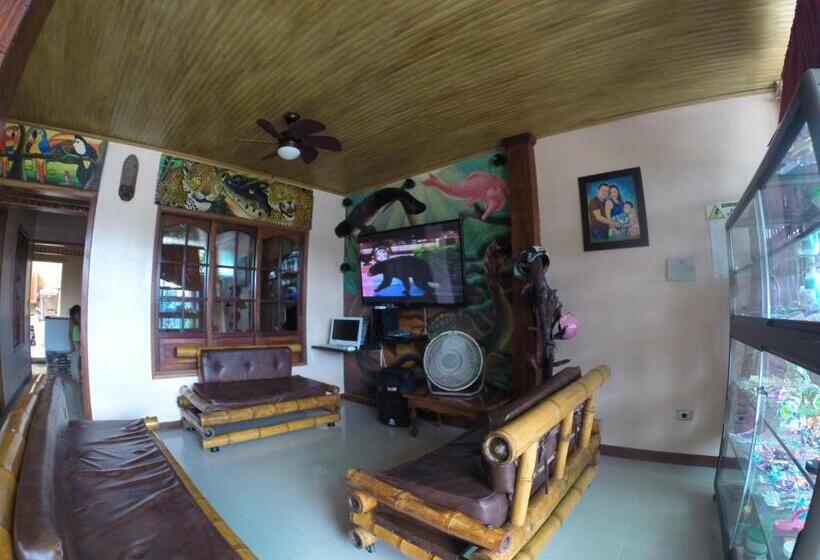 패밀리 룸, Hostal La Esperanza