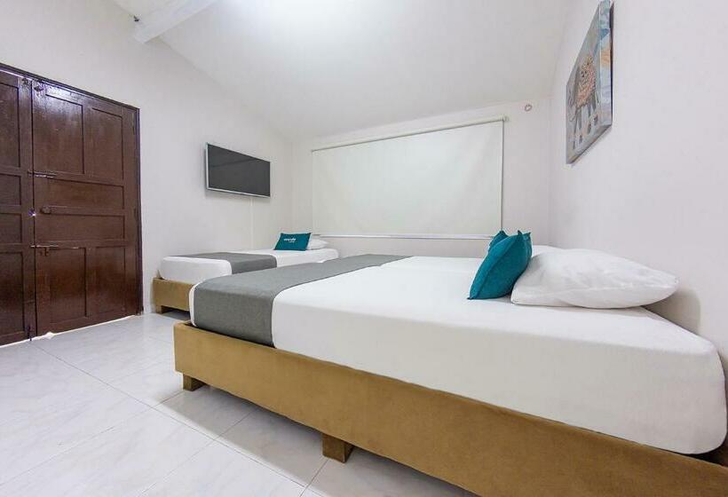 Quarto Quádruplo Estandar, Neos Hotel Cartagena