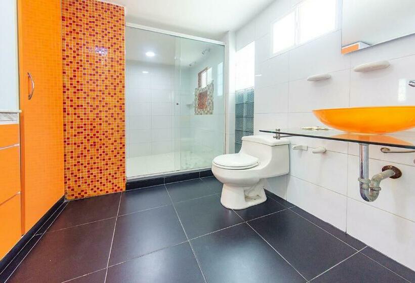 Quarto Quádruplo Estandar, Neos Hotel Cartagena