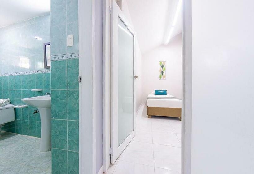 Quarto Quádruplo Estandar, Neos Hotel Cartagena