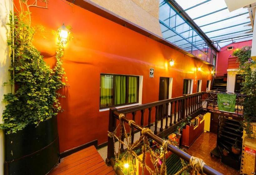 스탠다드 트리플 룸, Ukukus Hostel