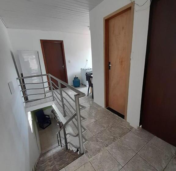 غرفة قياسية ثلاثية, Nata Hospeda Miquarto
