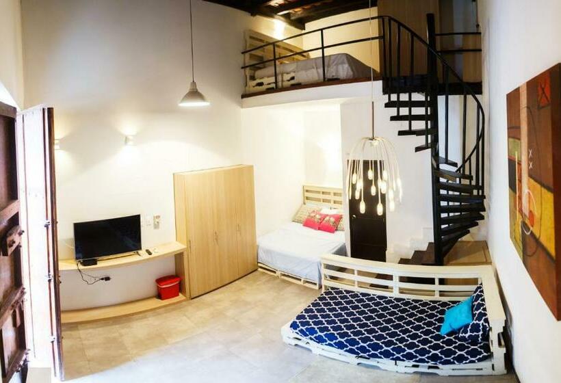 디럭스 패밀리 룸, Aroha Villana Hostel