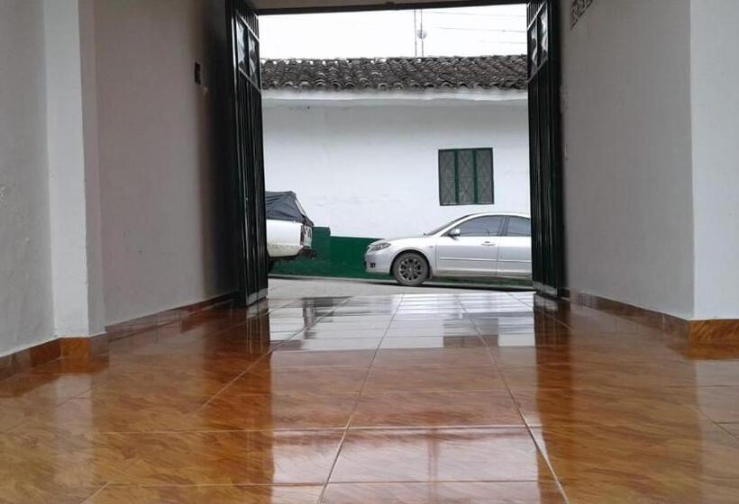 Quarto Estandar Individual, San Agustín