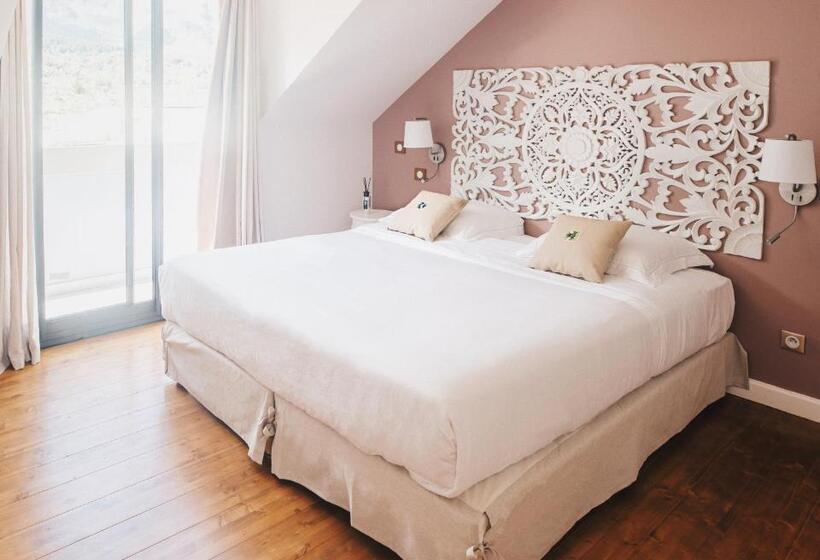 اتاق لوکس, Tsilaosa Hôtel