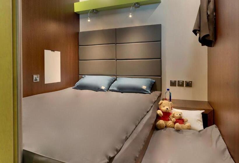 스탠다드 룸, Sleep N Fly Sleep Lounge, C Gates Terminal 3 - Transit Only