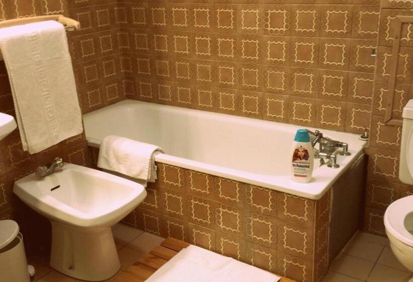 Номер Стандарт Трехместный, Friendly Auberge