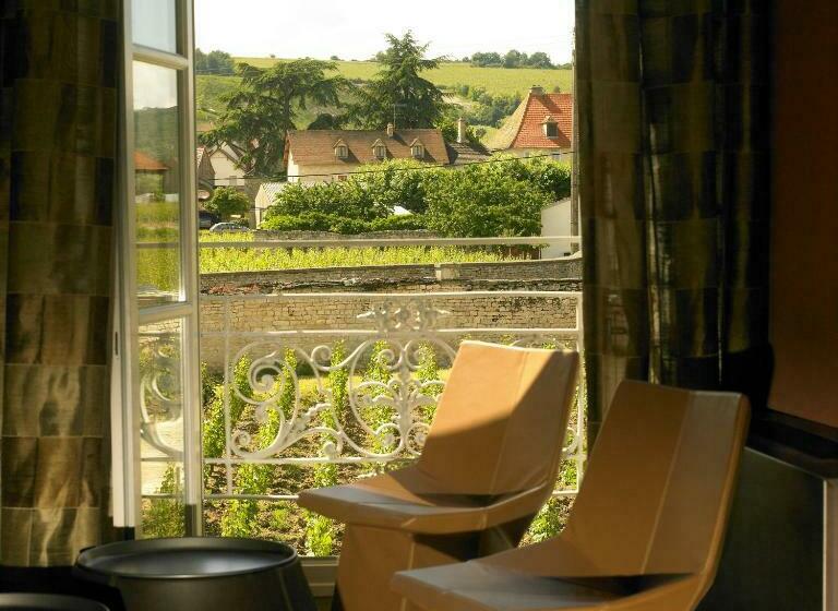 Номер Deluxe Кровать Кинг, Chateau De Chassagne Montrachet
