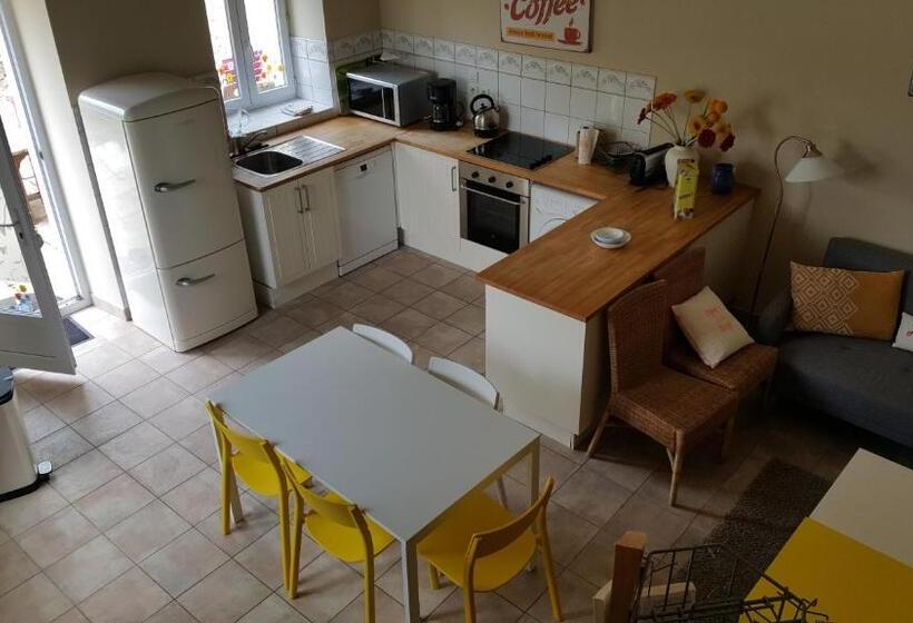 ‫فيلا غرفة نوم واحدة, La Roseraie