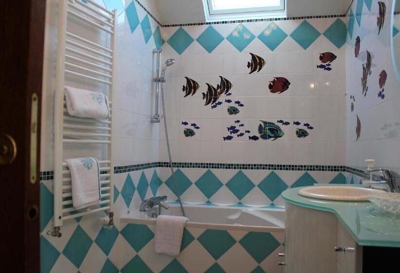 کابین, Le Relais De La Tour