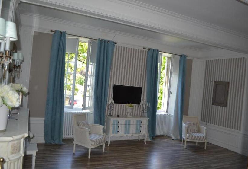 디럭스 스위트 킹 침대, Maison D Hôtes Les Jardins De Mazamet