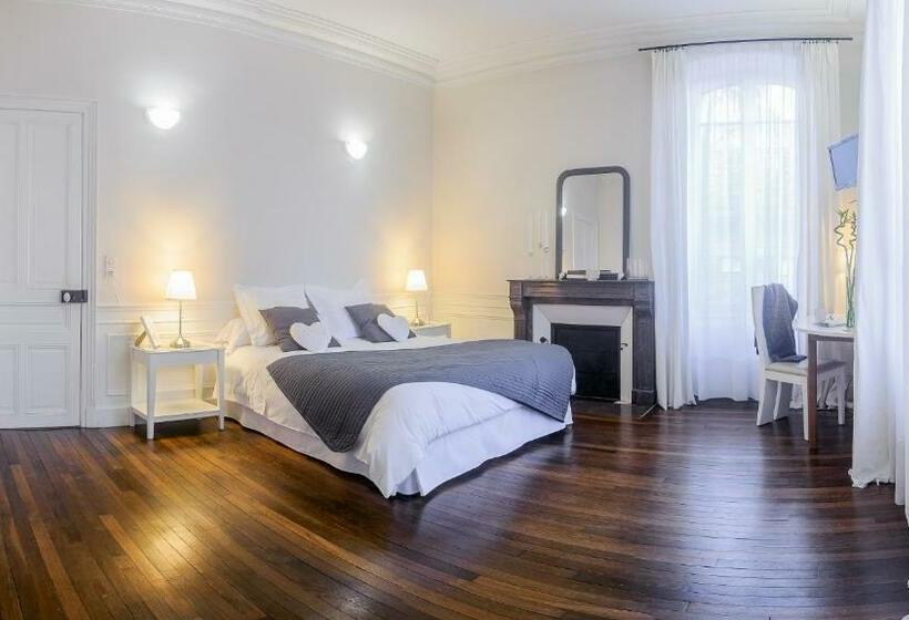 Номер Superior, Au Fil De Troyes