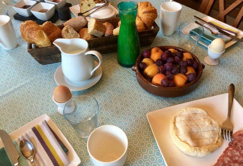 ファミリールーム, Domaine De Joreau