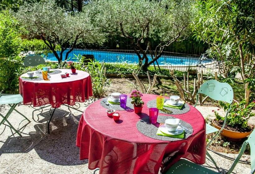 Номер Стандарт Вид на Сад, La Bastide Des Pins