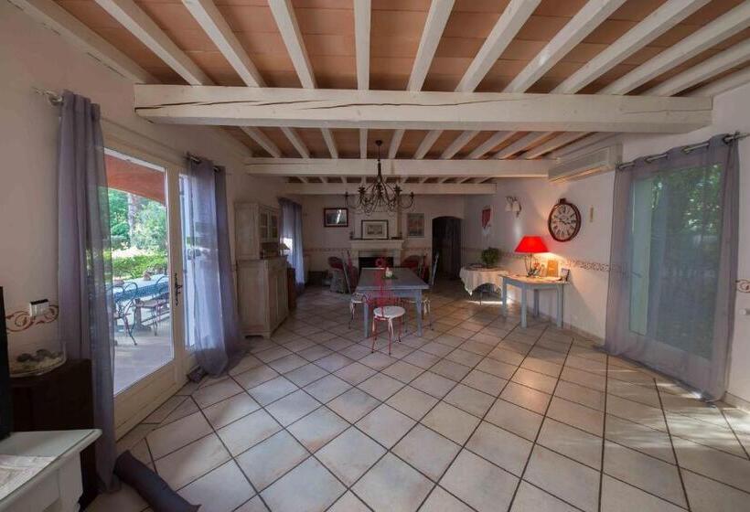 Номер Стандарт Вид на Сад, La Bastide Des Pins