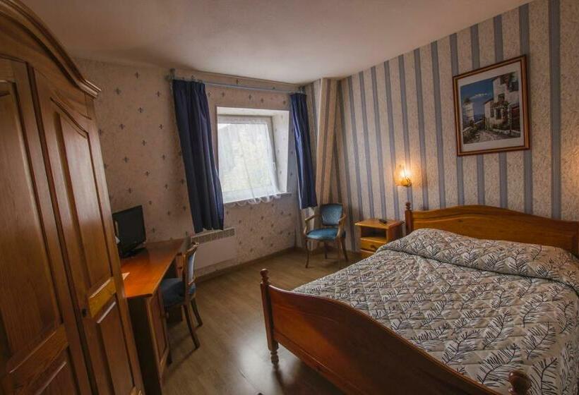 Номер Стандарт, Logis Hôtel Restaurant Hostellerie De L étoile