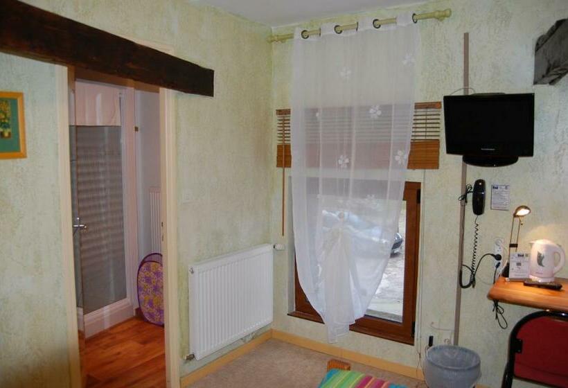 Номер Стандарт Индивидуальный, Auberge Du Bord Des Eaux   Demi Pension Assurée Sur Réservation
