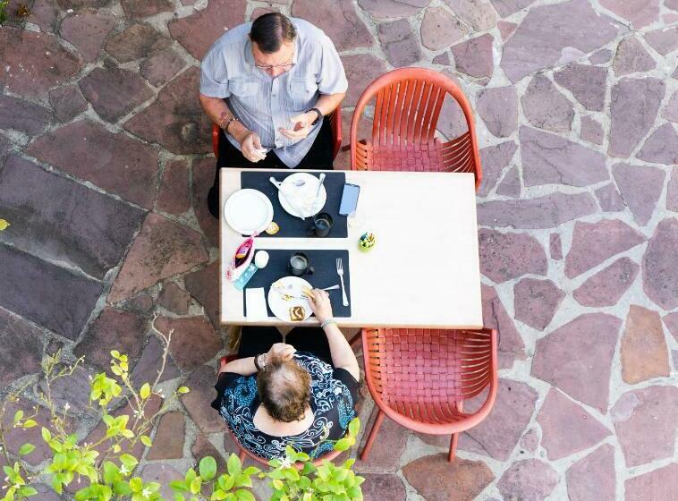 غرفة قياسية, Hôtel Juantorena